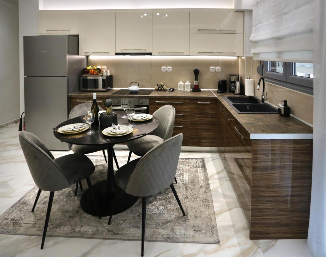 La Larissa Luxury Apartments Trekke Exterior photo