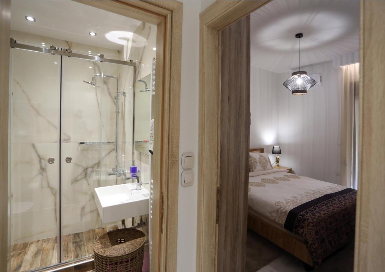 La Larissa Luxury Apartments Trekke Exterior photo