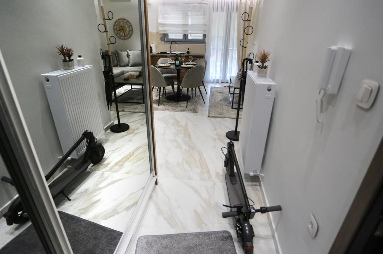 La Larissa Luxury Apartments Trekke Exterior photo
