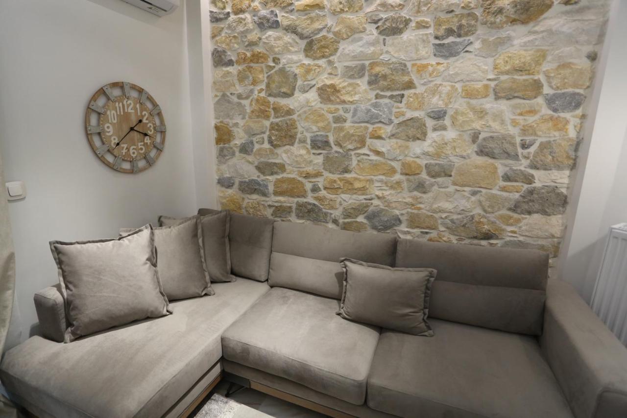 La Larissa Luxury Apartments Trekke Exterior photo
