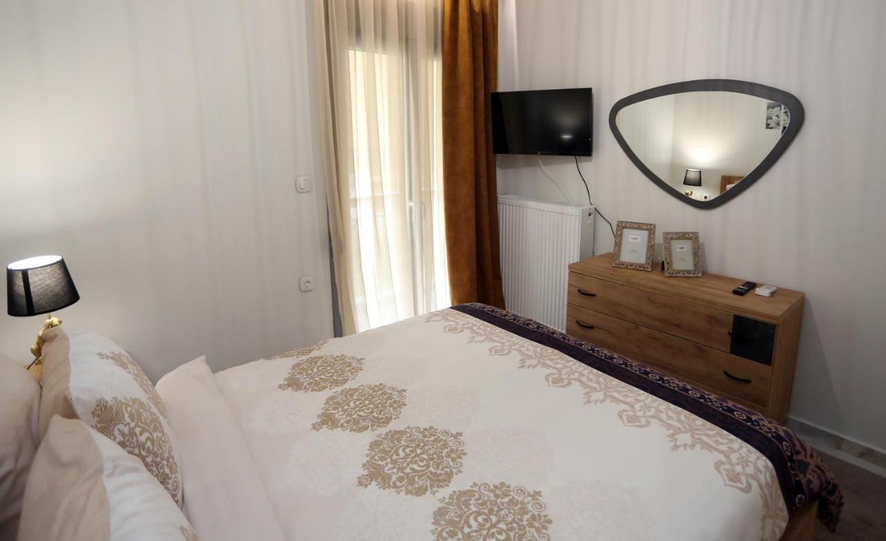 La Larissa Luxury Apartments Trekke Exterior photo