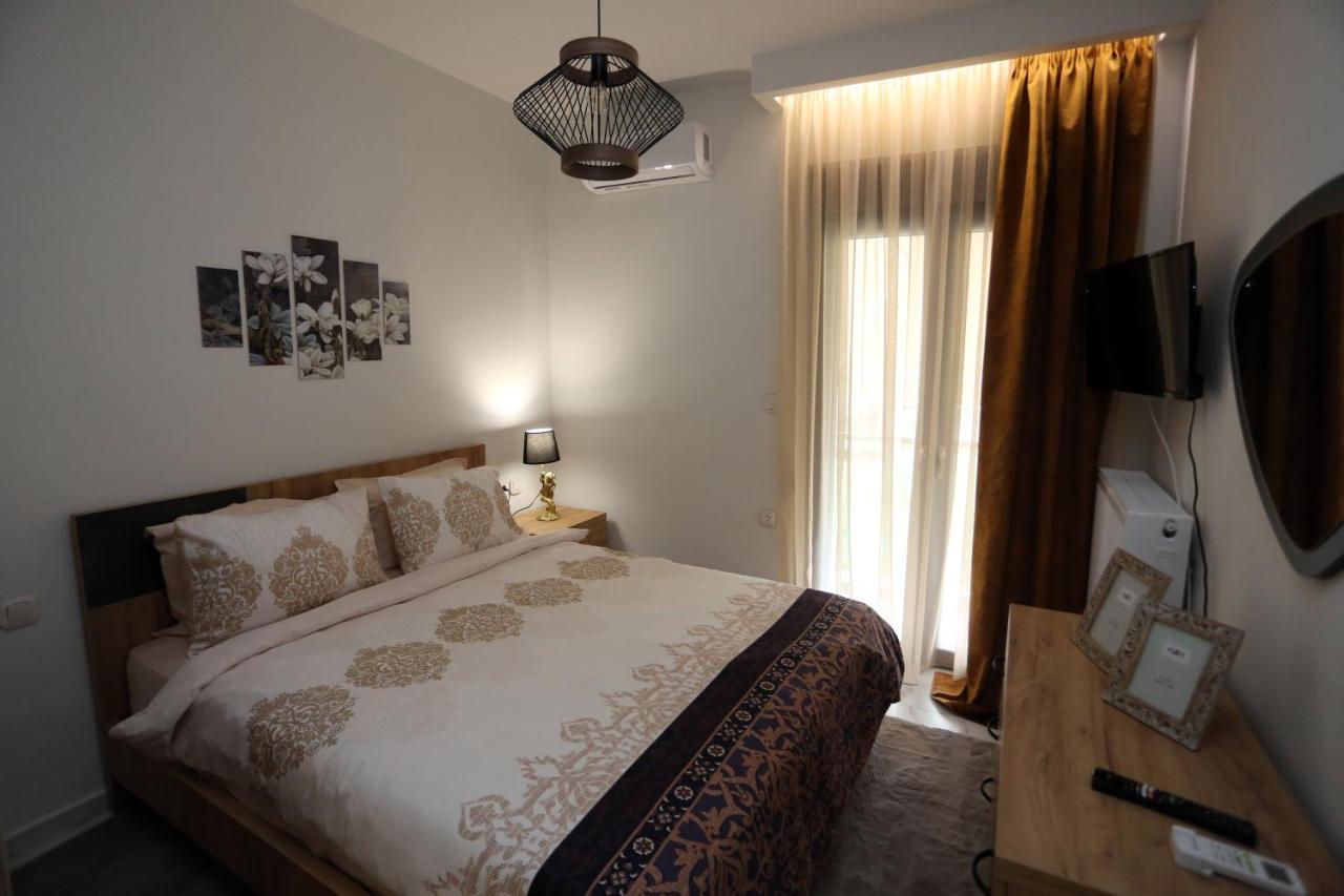 La Larissa Luxury Apartments Trekke Exterior photo